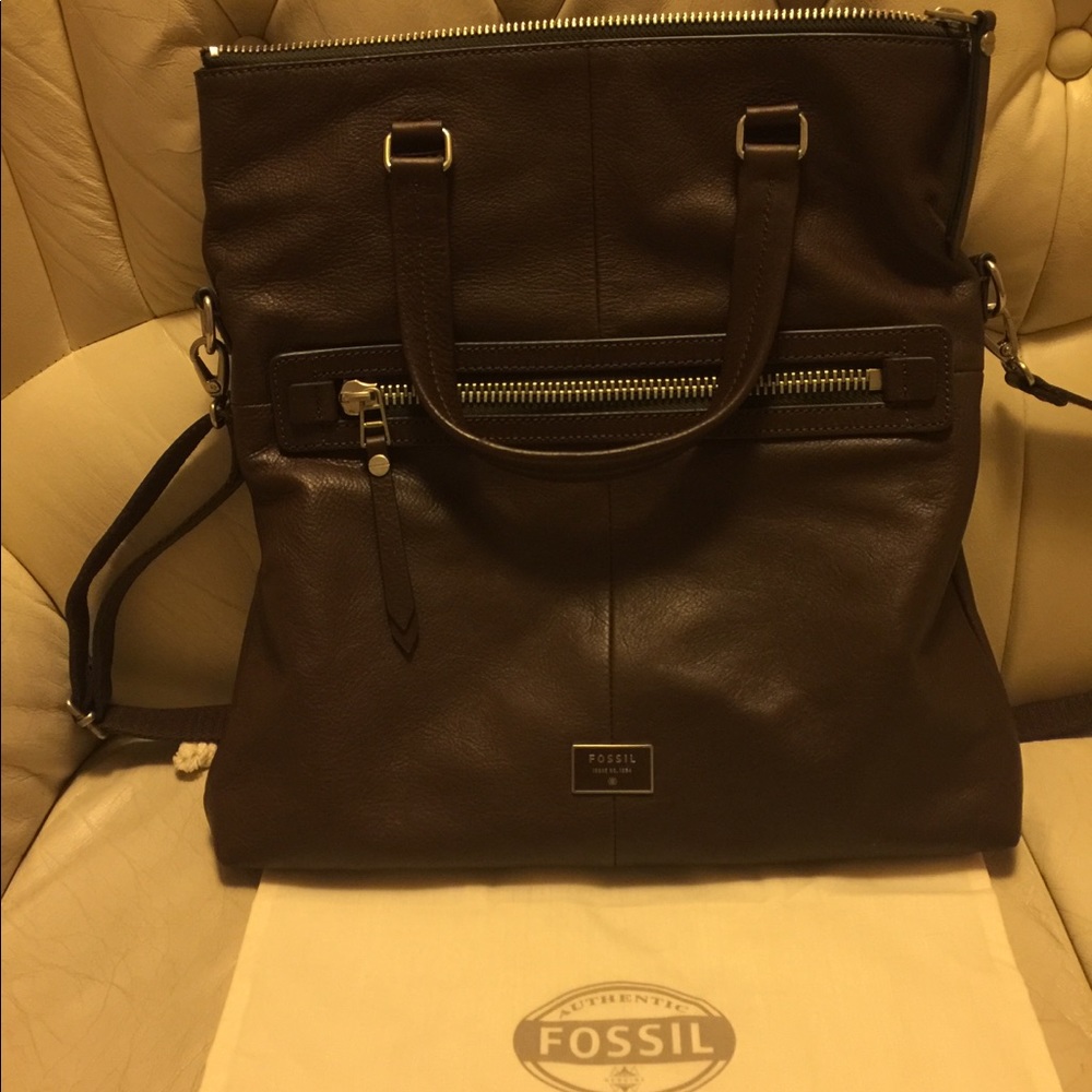 Fossil crossbody handbag - only used once